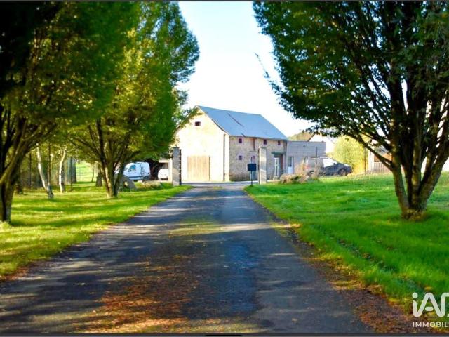 Local Commercial vente à Château-Gontier, Château-gontier