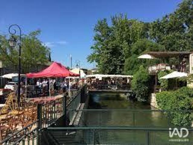 Local Commercial vente à L'Isle-sur-la-Sorgue, Vaucluse