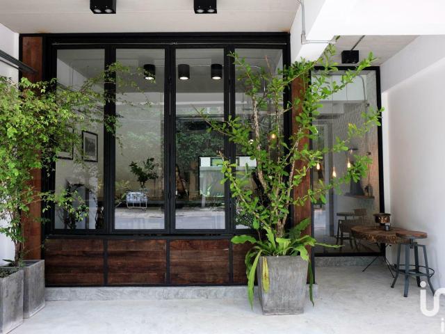 Local Commercial vente à France métropolitaine, Le Pallet