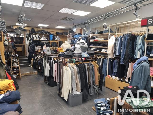 Local Commercial vente à Condamine, Le Bourg-d'Oisans