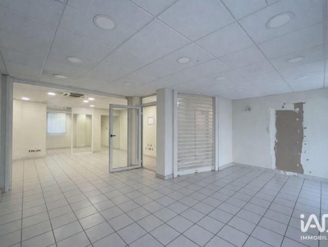 Local Commercial vente à Saint-Étienne, La Talaudière
