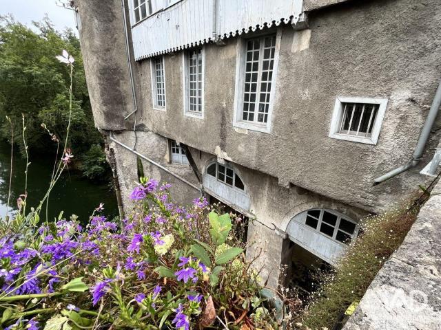Local Commercial vente à Oloron-Sainte-Marie, Oloron-sainte-marie