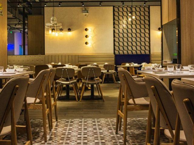 Local Commercial vente à Versailles, Vélizy-villacoublay