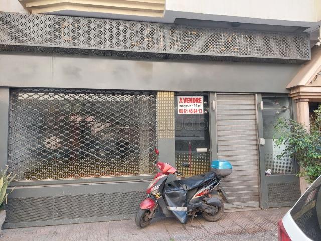 Local commercial vente à Anfa, Gharb-Chrarda-Beni Hssen