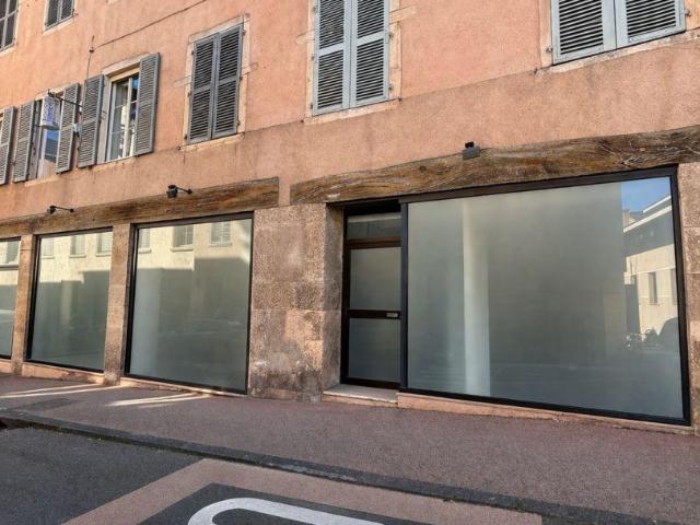 Local Commercial vente à Mâcon