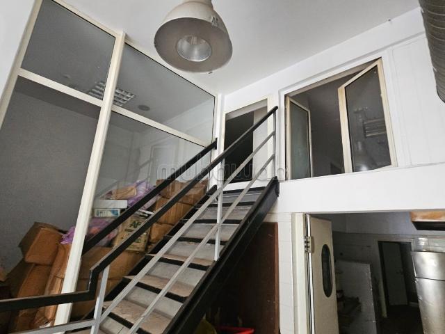 Local commercial vente à Anfa, Gharb-Chrarda-Beni Hssen