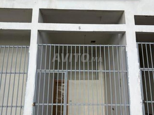 Local commercial location à Aïn Attig