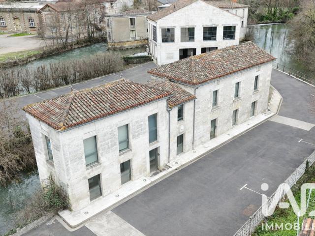 Local Commercial vente à Roffit, Gond-Pontouvre