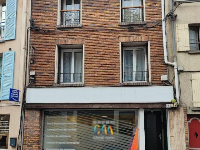 Local Commercial vente à Saint-Germain-en-Laye, Triel-sur-seine