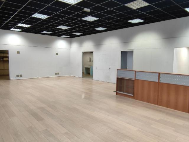 Local Commercial vente à Nantes, Rezé