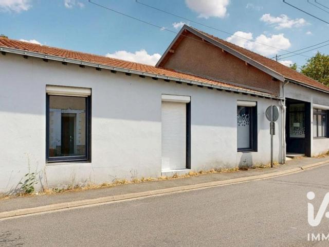 Local Commercial vente à Montrevault, Montrevault-sur-Èvre
