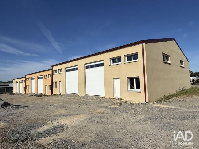 Local Commercial vente à Saint-Nazaire, Saint-hilaire-de-chaléons