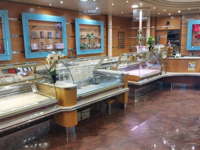 Local Commercial vente à France métropolitaine, Salon-de-provence