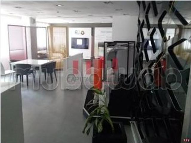 Local commercial vente à Anfa, Gharb-Chrarda-Beni Hssen