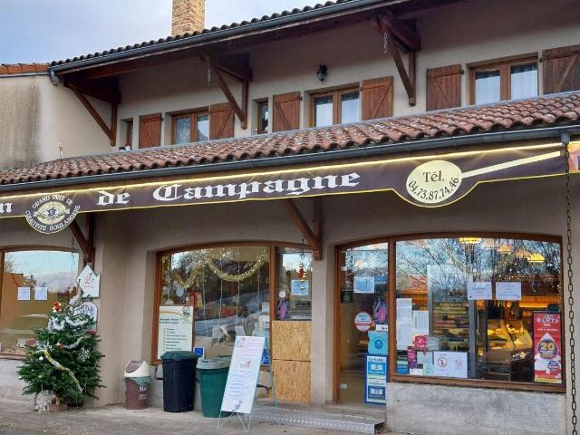 Local Commercial vente à Riom, La Goutelle