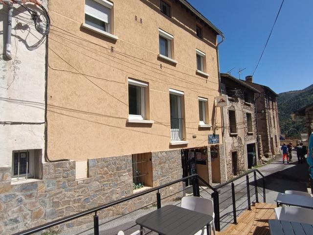 Local Commercial vente à Fontpédrouse, Pyrénées-Orientales