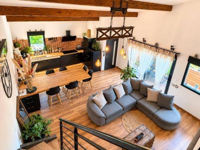 Local Commercial vente à Forcalquier, La Brillanne