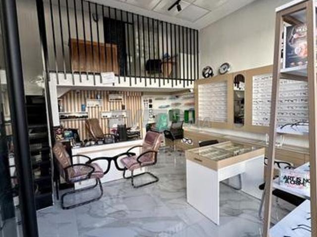 Local commercial vente à Bouskoura, Gharb-Chrarda-Beni Hssen
