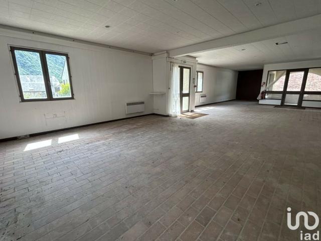 Local Commercial vente à Oloron-Sainte-Marie, Bielle
