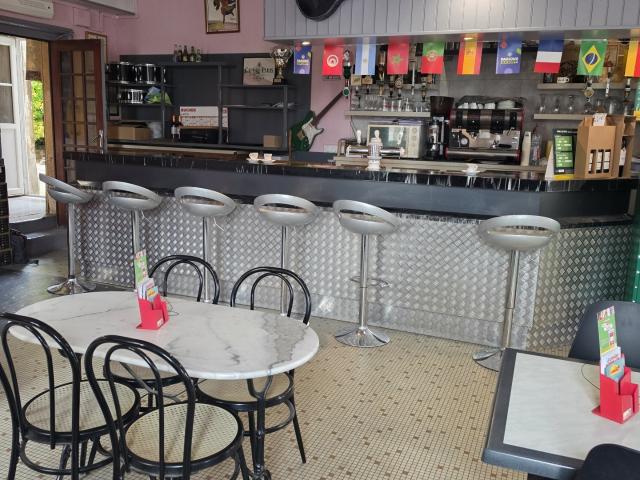 Local Commercial vente à Épernay, Verneuil