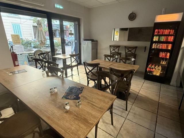 Local Commercial vente à Marseille, Aubagne