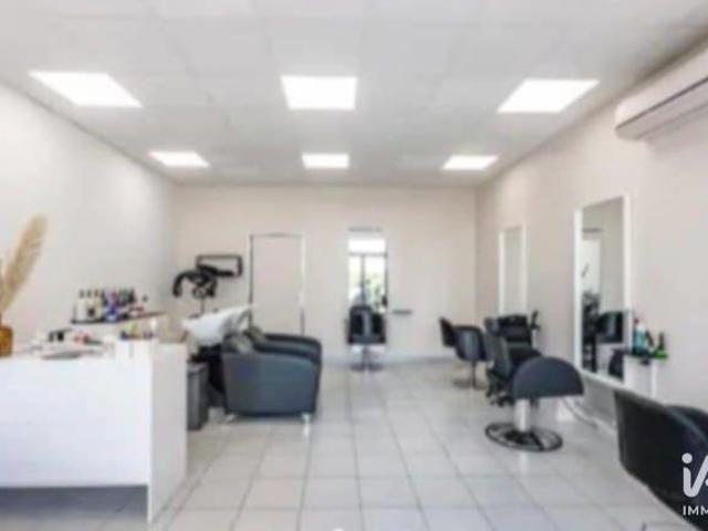 Local Commercial vente à Villefranche-sur-Saône, Rhône