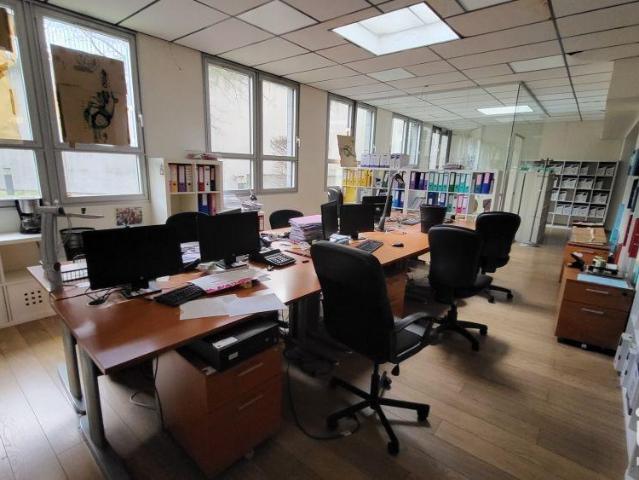 Local Commercial vente à Bobigny, Vaux-montreuil