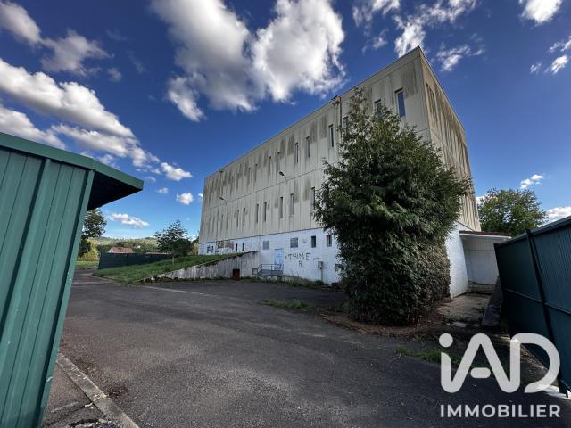 Local Commercial vente à Saint-Céré, Lot