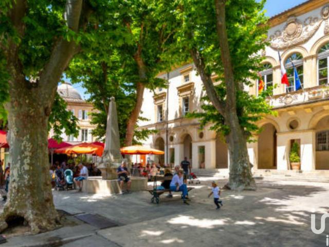 Local Commercial vente à Arles, Saint-rémy-de-provence
