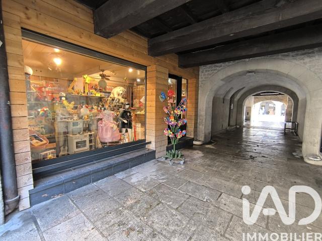 Local Commercial vente à Nîmes, Uzès