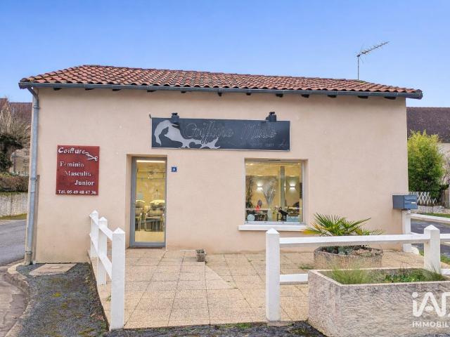 Local Commercial vente à Montmorillon, Persac