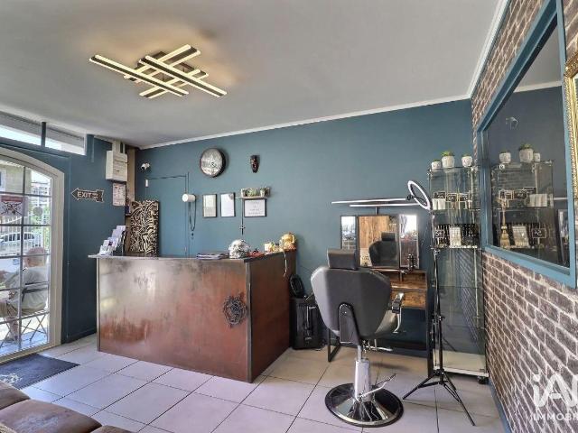 Local Commercial vente à Marseille, Aubagne