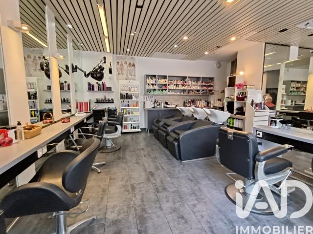 Local Commercial vente à Nanterre, Courbevoie