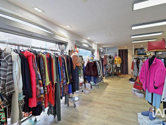 Local Commercial vente à Céret, Saint-cyprien