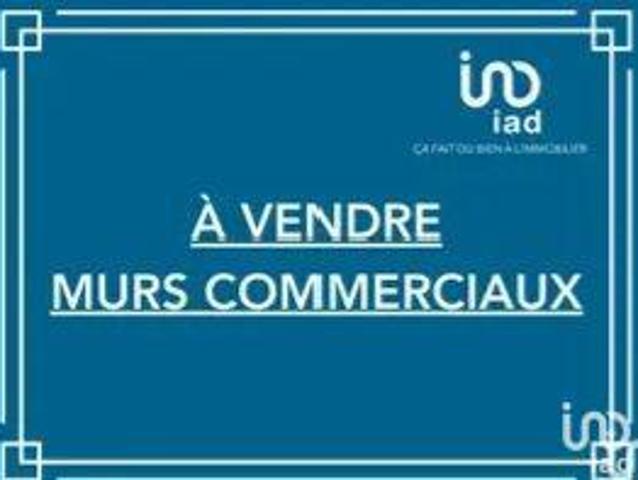 Local Commercial vente à Saint-Germain-en-Laye, Saint-nom-la-bretèche