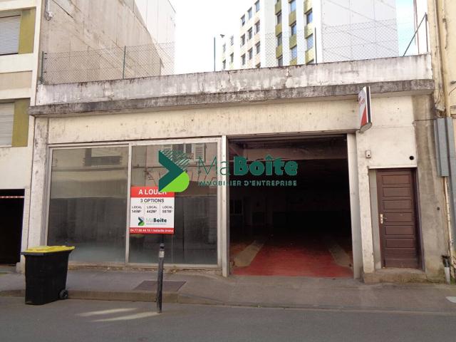 Local Commercial location à Roanne, Champlong