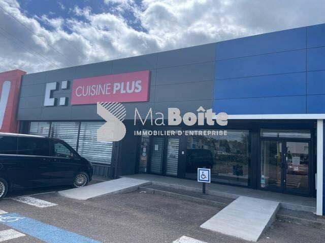 Local Commercial location à Le Coteau