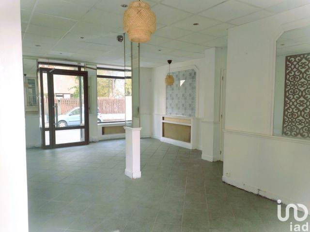Local Commercial vente à Saint-Germain-en-Laye, Conflans-sainte-honorine