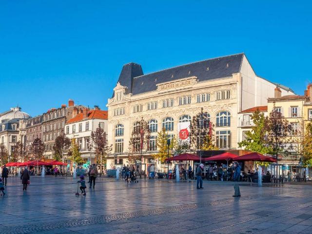 Local Commercial vente à Clermont-Ferrand, Clermont-ferrand