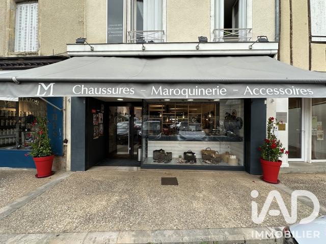 Local Commercial vente à Saint-Céré, Lot