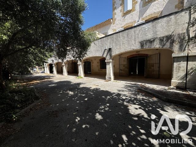Local Commercial vente à Aix-en-Provence, Pélissanne