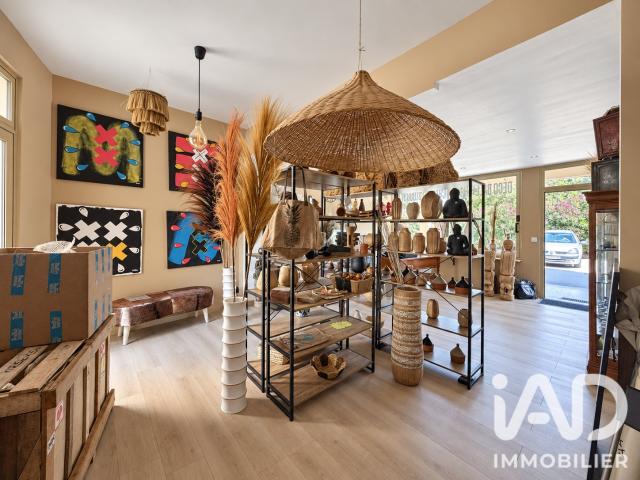 Local Commercial vente à Arrondissement de Toulon, Sanary-sur-mer