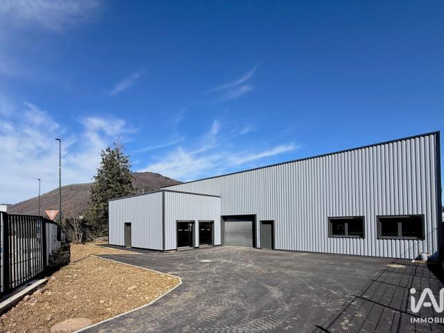 Local Commercial vente à Grenoble, Saint-etienne-de-crossey