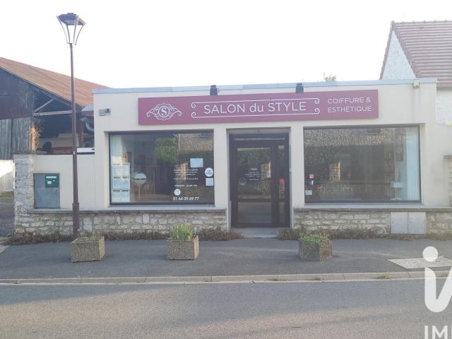 Local Commercial vente à Melun, Voisenon