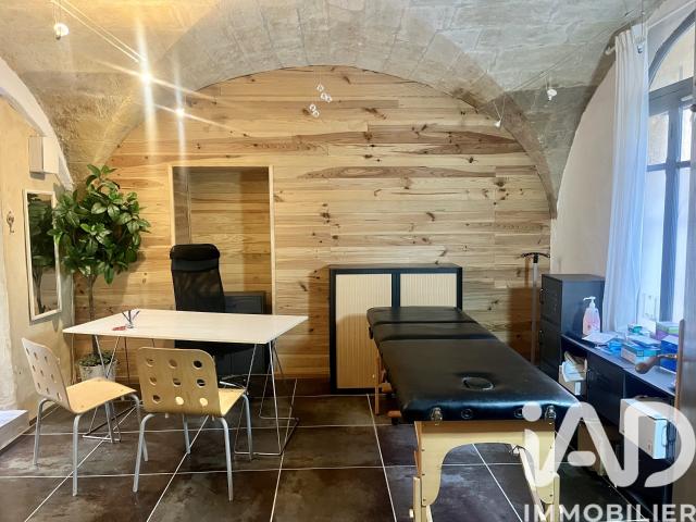 Local Commercial vente à Nîmes, Uzès