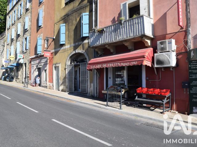Local Commercial vente à Avignon, Châteauneuf-de-gadagne