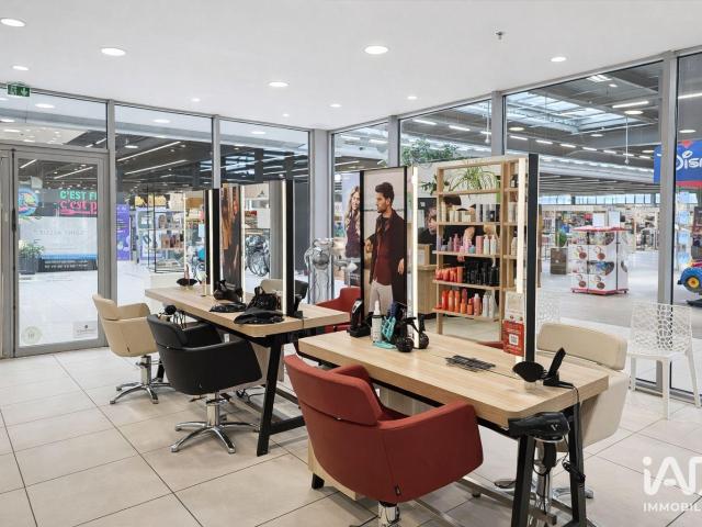 Local Commercial vente à Pontarlier, Houtaud