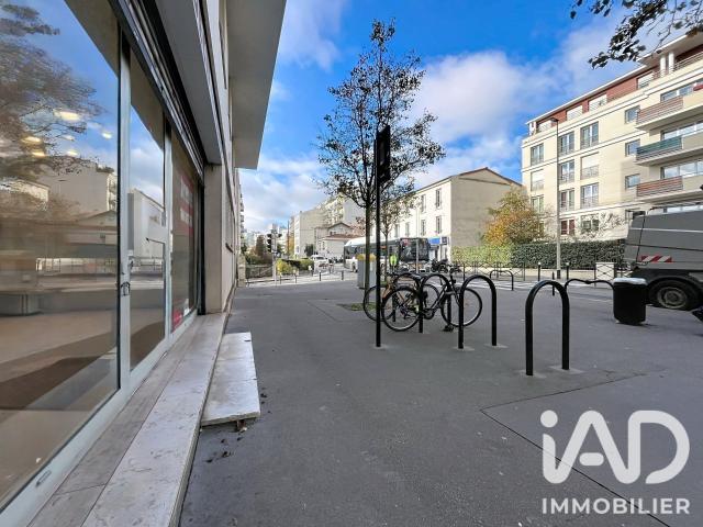 Local Commercial vente à Nanterre, Courbevoie