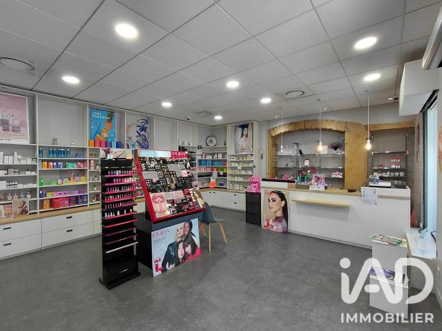 Local Commercial vente à Villefranche-sur-Saône, Rhône