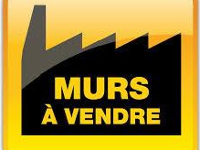 Local Commercial vente à Saintes